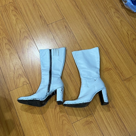 Painted boots - Picture 2 of 4